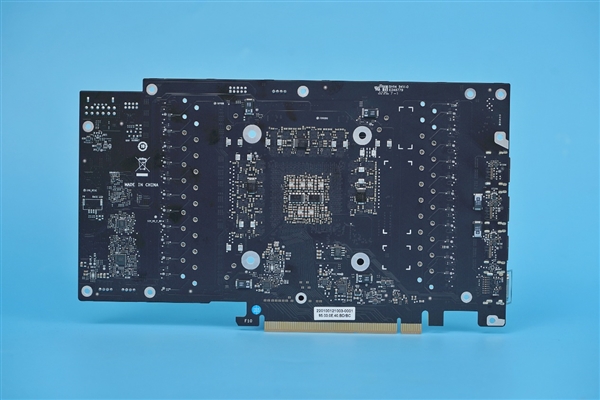 新一代游戏利器！七彩虹iGame RTX 4080 Advanced OC图赏