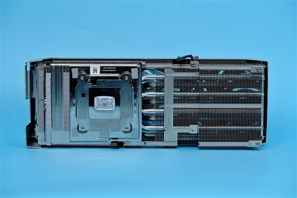 新一代游戏利器！七彩虹iGame RTX 4080 Advanced OC图赏