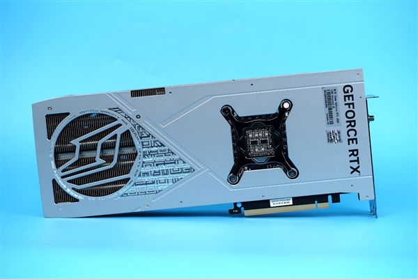 新一代游戏利器！七彩虹iGame RTX 4080 Advanced OC图赏