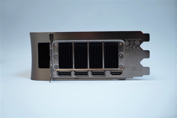 9499元游戏神卡！NVIDIA RTX 4080显卡拆解图赏