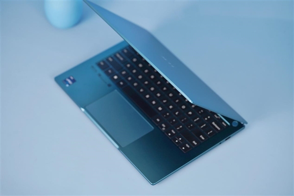 Evo认证超高性能轻薄本！H3CBook Ultra 14T开箱图赏