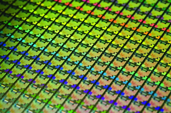 日本研发、量产2nm工艺被质疑:投资不够台积电“塞牙缝”