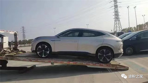 比亚迪首款激光雷达车型 腾势高端SUV内饰曝光：果有大屏