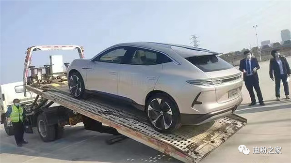 比亚迪首款激光雷达车型 腾势高端SUV内饰曝光：果有大屏