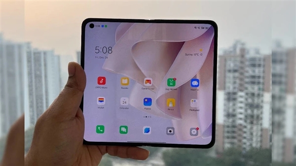 最轻折叠屏新品本月发：比iPhone 14 Pro Max还要轻