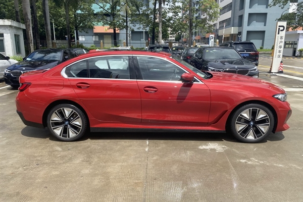 34.99万起的电动3系值吗？体验宝马i3