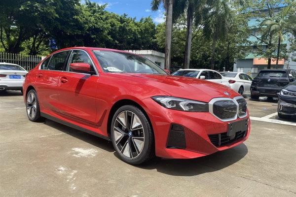 34.99万起的电动3系值吗?体验宝马i3