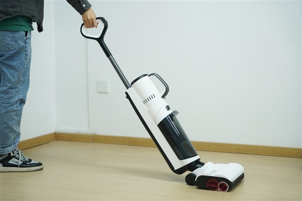 一机搞定全屋清洁！石头智能洗地机A10 Ultra图赏