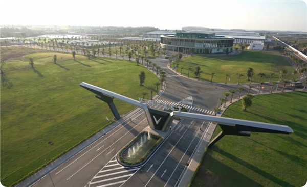 又一新造车赴美上市！估值千亿超蔚来