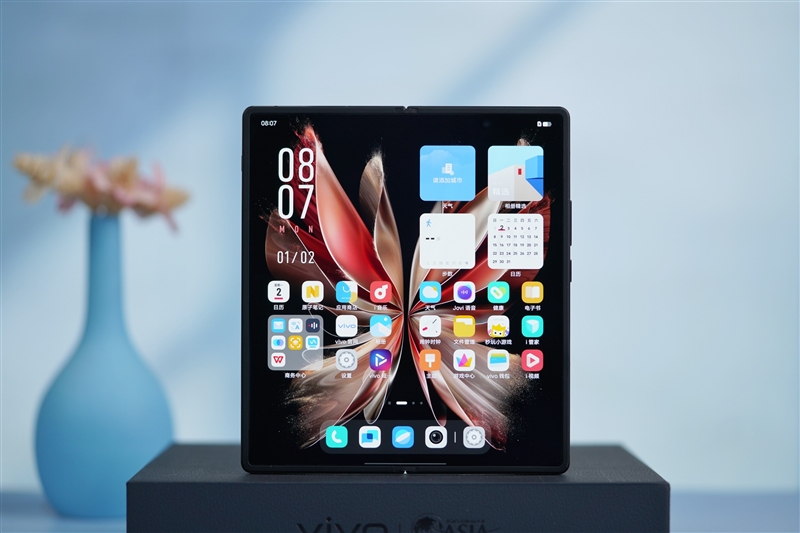全能与轻薄全都要!vivo X Fold2评测:面面俱到的折叠旗舰