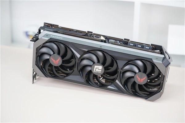 AMD RX 7900 XTX高温110℃!拆开一看 凌乱了