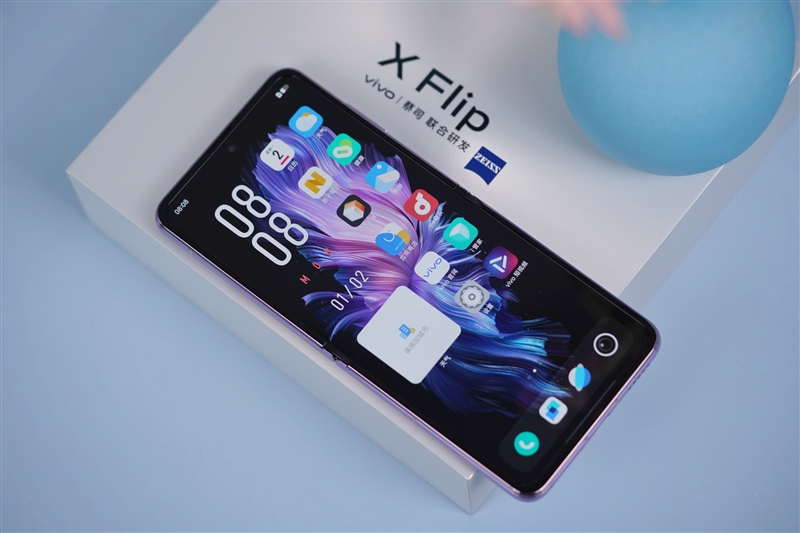 目前适配最完美的小折叠!vivo X Flip评测:超好看超能打