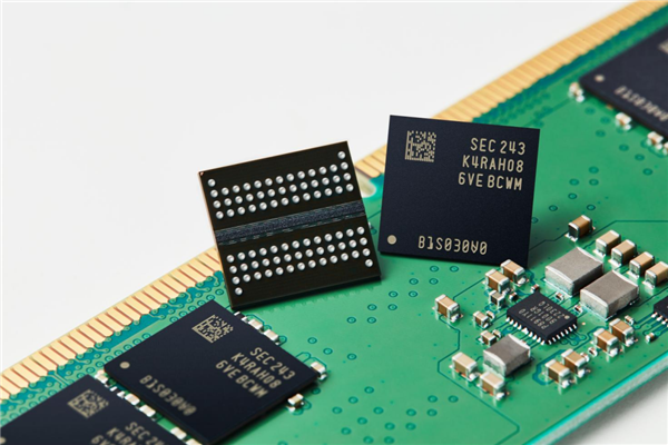 三星量产12nm DDR5内存:功耗骤降23%