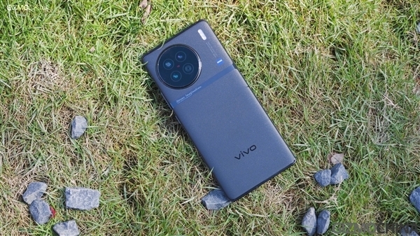 vivo X90s跑分出炉:165万安卓性能天花板!领先20万