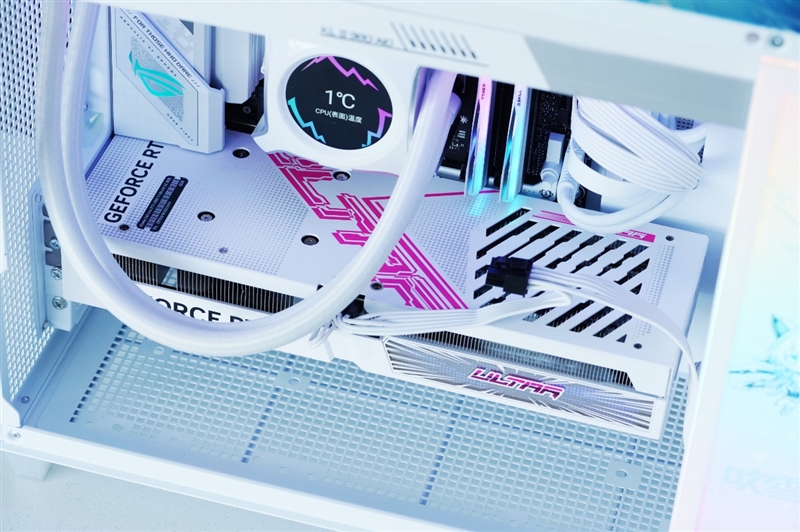 性能不弱于RTX 3070！七彩虹纯白色 4060 Ti评测