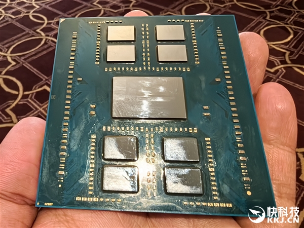 128核心256线程谁敢一战！AMD Zen4c登场：竞品没发就输了