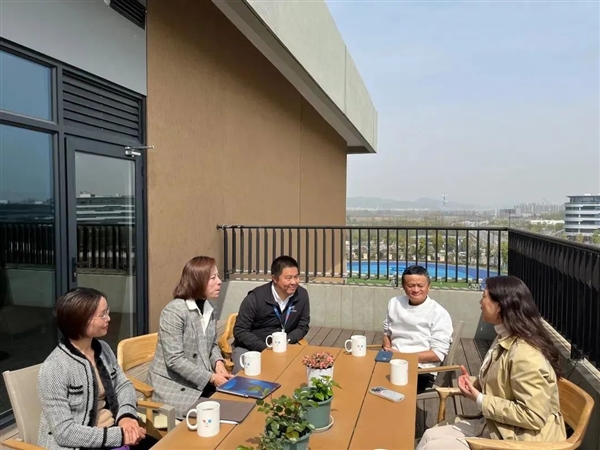 阿里总裁谈马云近况:他在东京教书 很开心