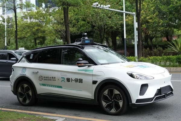百度L4级全无人驾驶深圳上线:订单已超过200万 全球最大