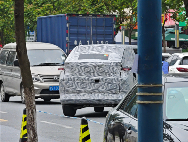 专为年轻人而来？何小鹏预告全新车型X9：“年轻态”MPV