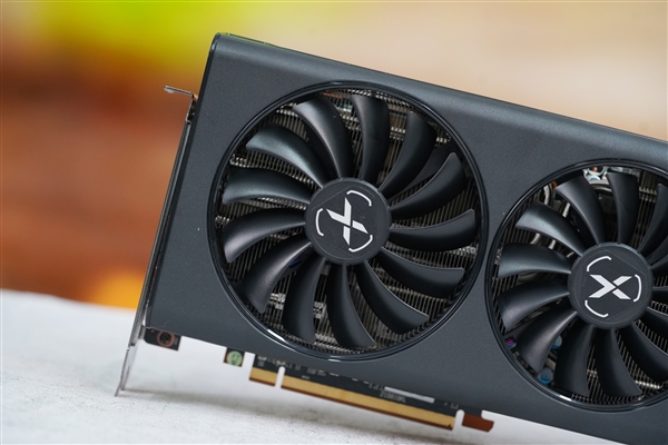 16GB显存非常能打！讯景RX 6800图赏