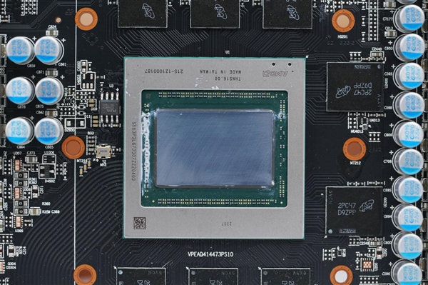 16GB显存非常能打！讯景RX 6800图赏