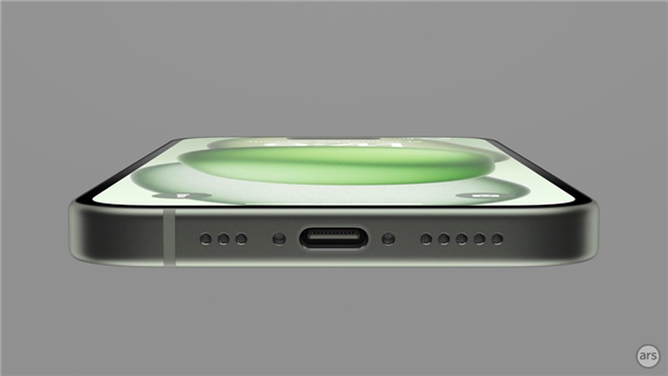 苹果良心!iPhone15的USB-C接口没任何限制 跟安卓通用