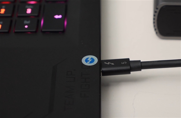 Intel雷电5降临：120G带宽、240W充电逆天！USB4弱爆了