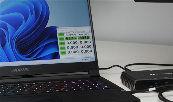 Intel雷电5降临：120G带宽、240W充电逆天！USB4弱爆了