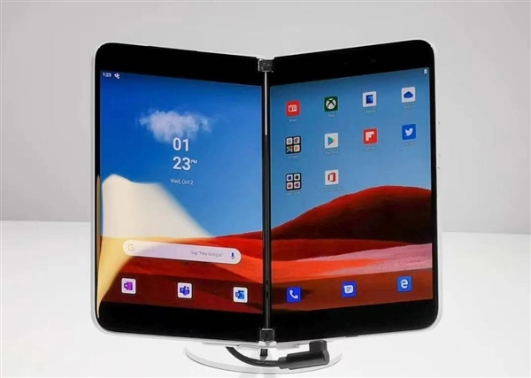 中间边框终于没了!微软新Surface Duo专利现身
