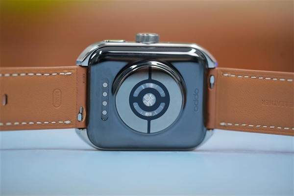 绝美全曲面柔性屏！OPPO Watch 4 Pro图赏