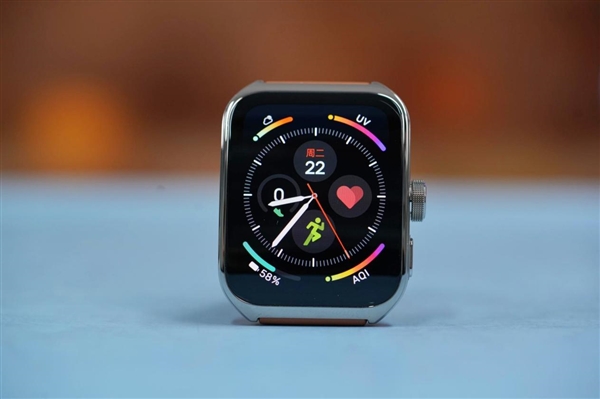 绝美全曲面柔性屏！OPPO Watch 4 Pro图赏