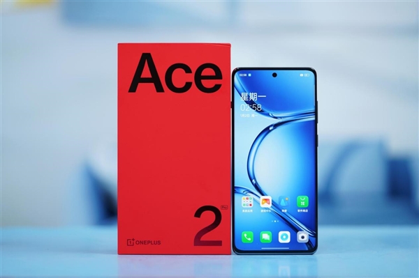 24GB手机内存时代来了!一加Ace 2 Pro图赏
