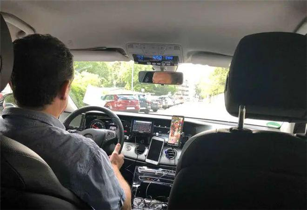 小鹏要替滴滴造车 十几万就能自动驾驶的时代要来了