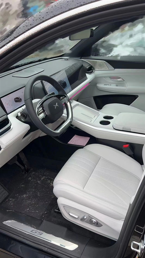 小鹏最意难平旗舰SUV 新款G9谍照亮相:白内+双风冷无线充