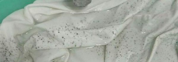 梅雨季节衣服发霉怎么办