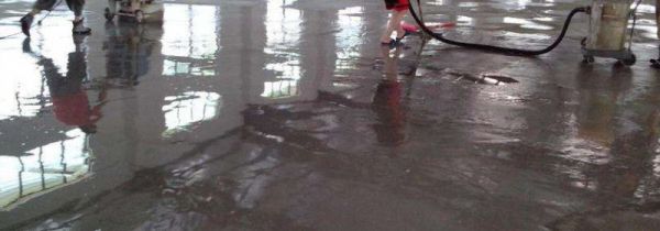 家里水泥地太脏怎么办