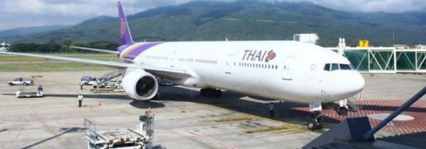 行李托运是不是和飞机一块到达目的地