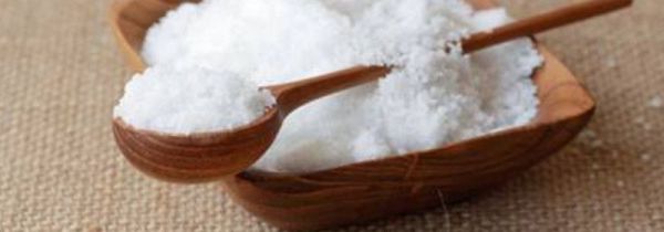 夏季衣服发黄怎么办