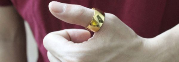 十个手指戴戒指的意义