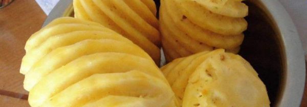 菠萝用冷水还是热水泡