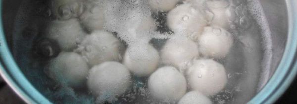 汤圆下锅变黄是什么原因