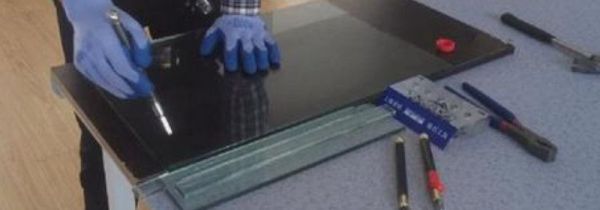 不拆下窗玻璃怎样才能割开