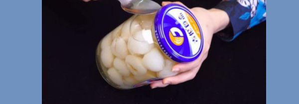 怎么打开罐头瓶盖