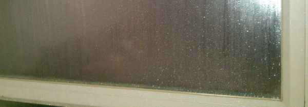 断桥铝窗户冬天有水珠是质量问题吗