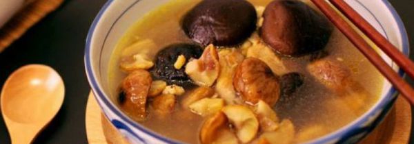 铸铁锅炖汤为什么是黑的