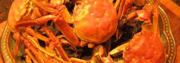 河蟹和草莓可以一起吃吗