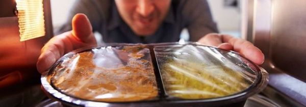 微波炉热菜热饭要不要保鲜膜