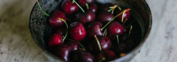 螃蟹车厘子能一起吃吗