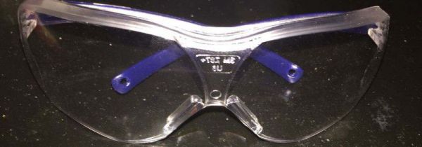 护目镜起雾怎么办