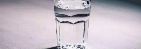 鲜花保鲜液和水的比例